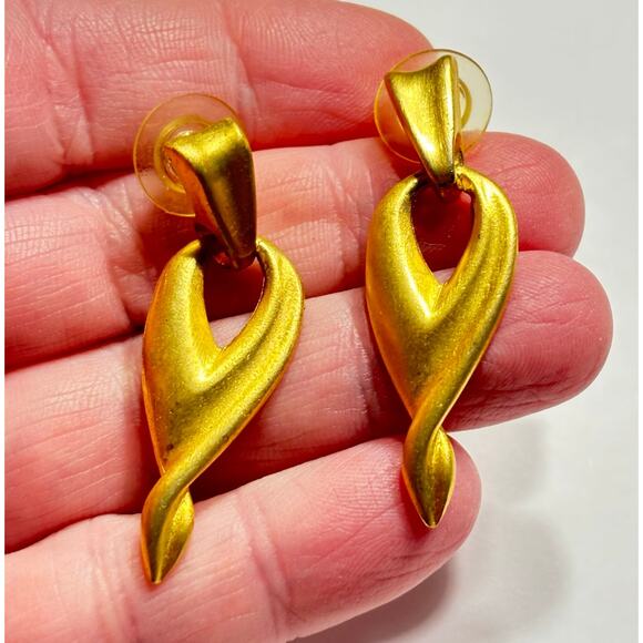 Pierced earrings rich brushed finish gold mod drop dangle doorknocker style - Picture 5 of 5